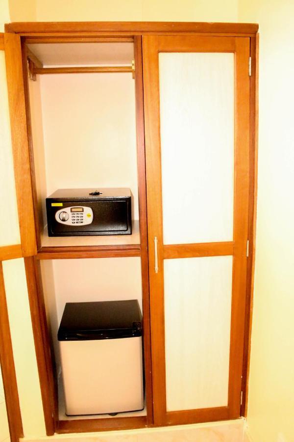 Prinias Hotel Kisumu Buitenkant foto
