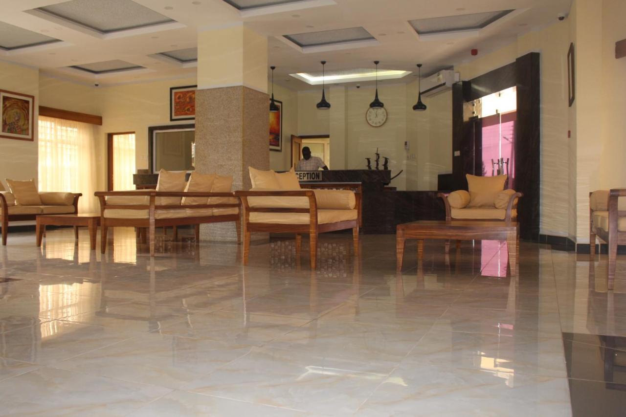Prinias Hotel Kisumu Buitenkant foto