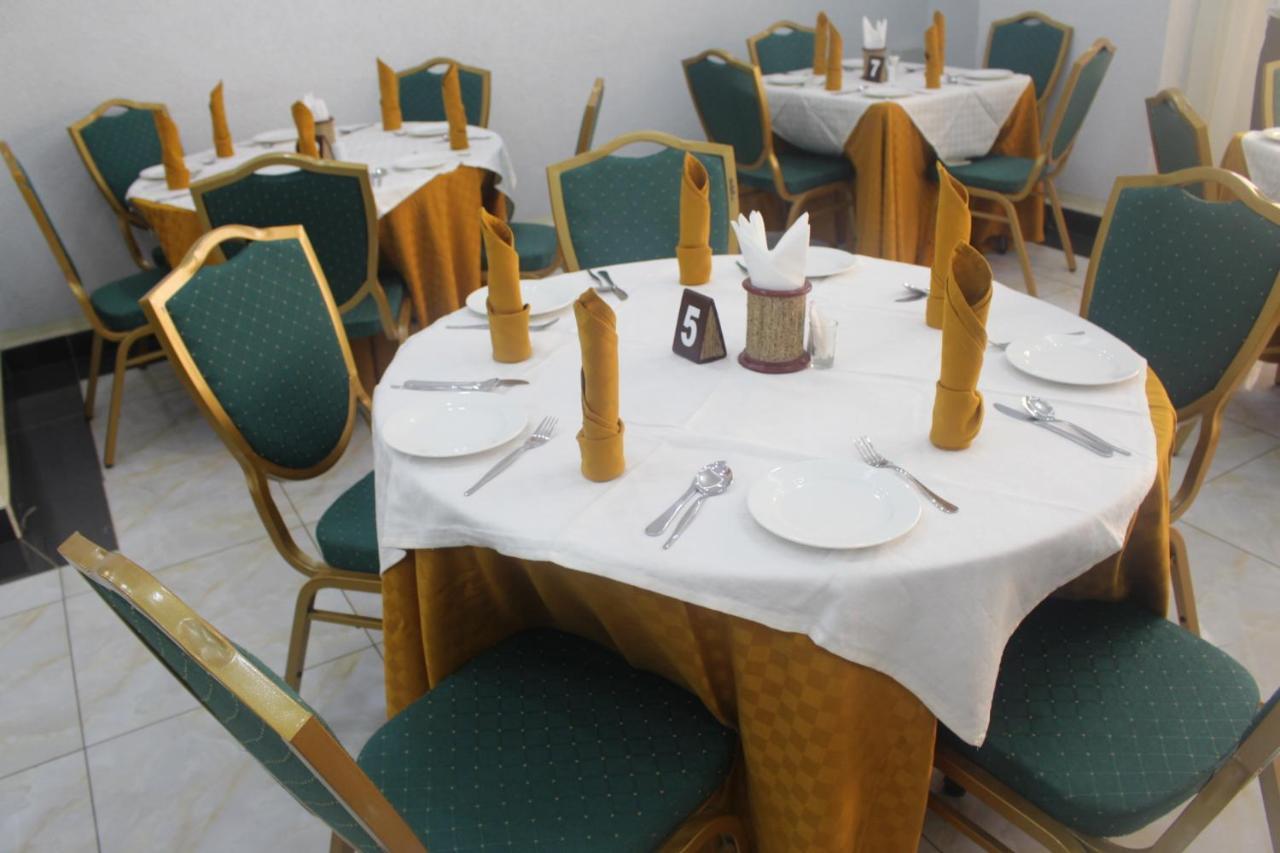 Prinias Hotel Kisumu Buitenkant foto