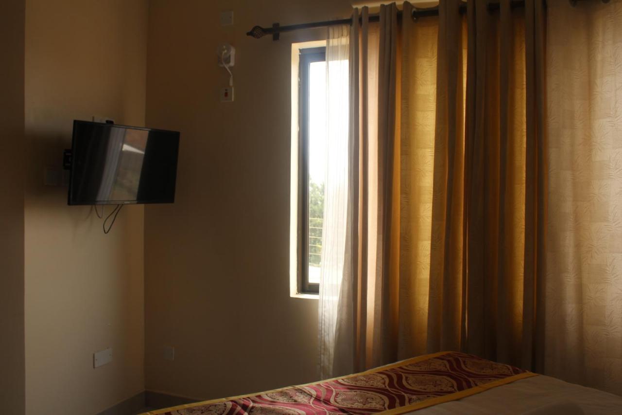 Prinias Hotel Kisumu Buitenkant foto