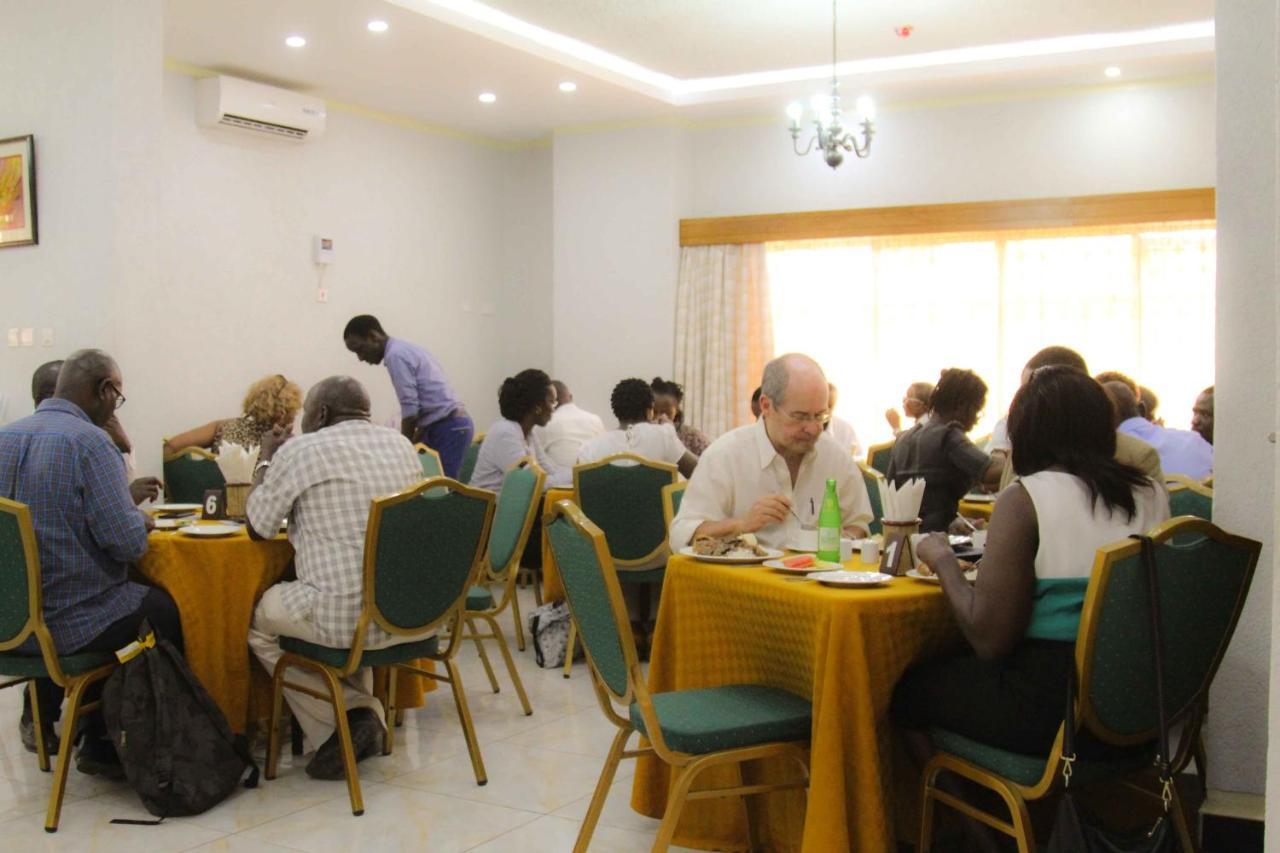 Prinias Hotel Kisumu Buitenkant foto