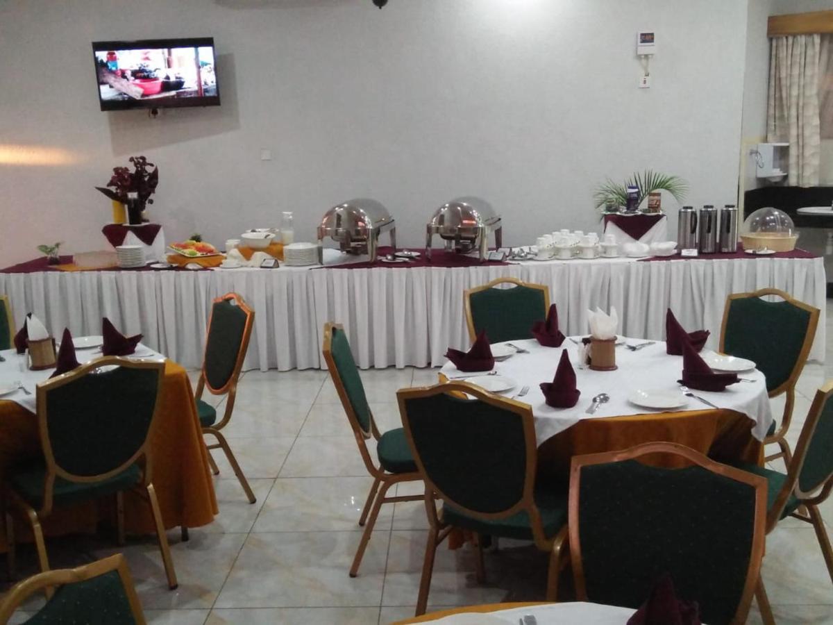 Prinias Hotel Kisumu Buitenkant foto