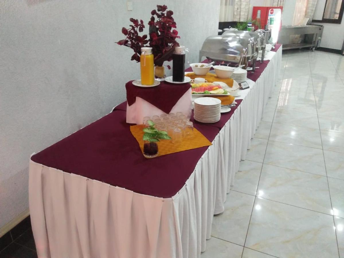 Prinias Hotel Kisumu Buitenkant foto