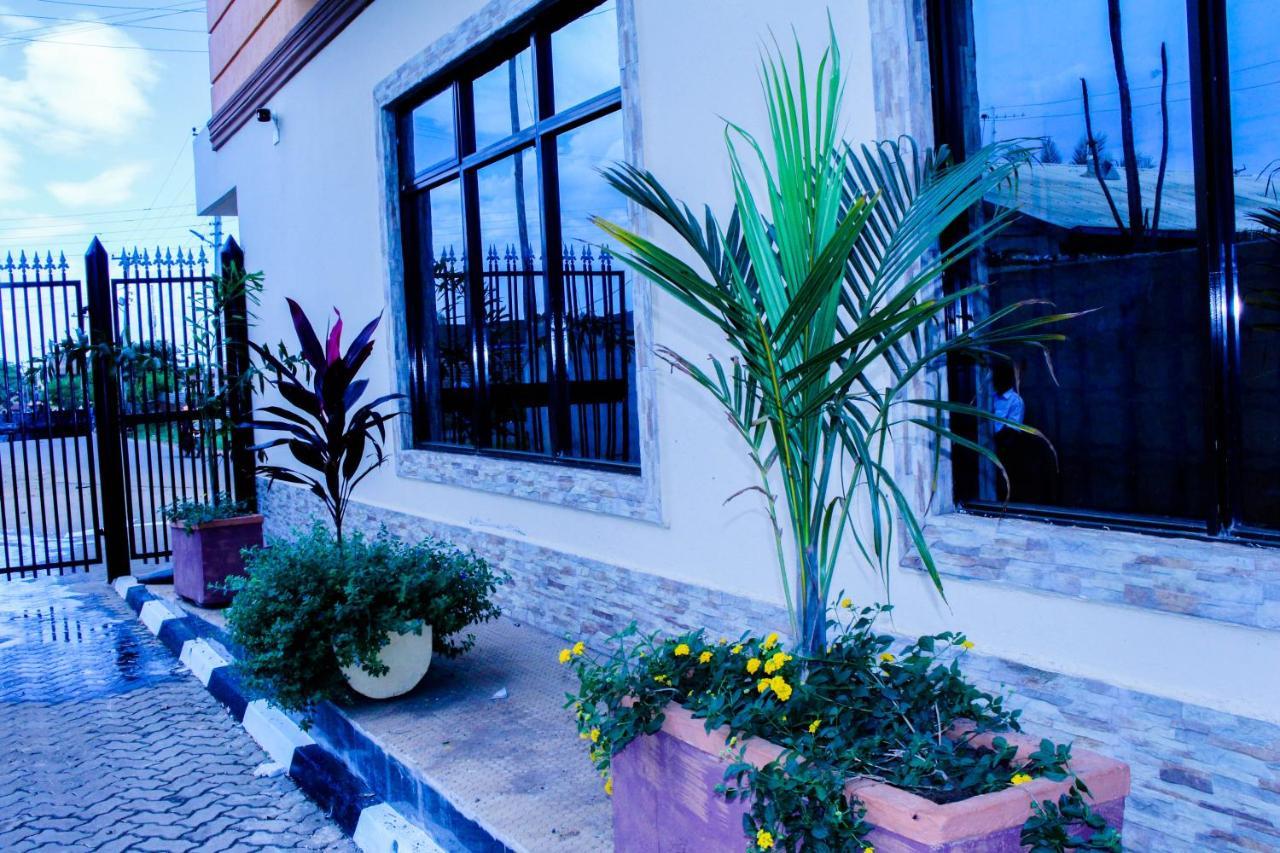 Prinias Hotel Kisumu Buitenkant foto