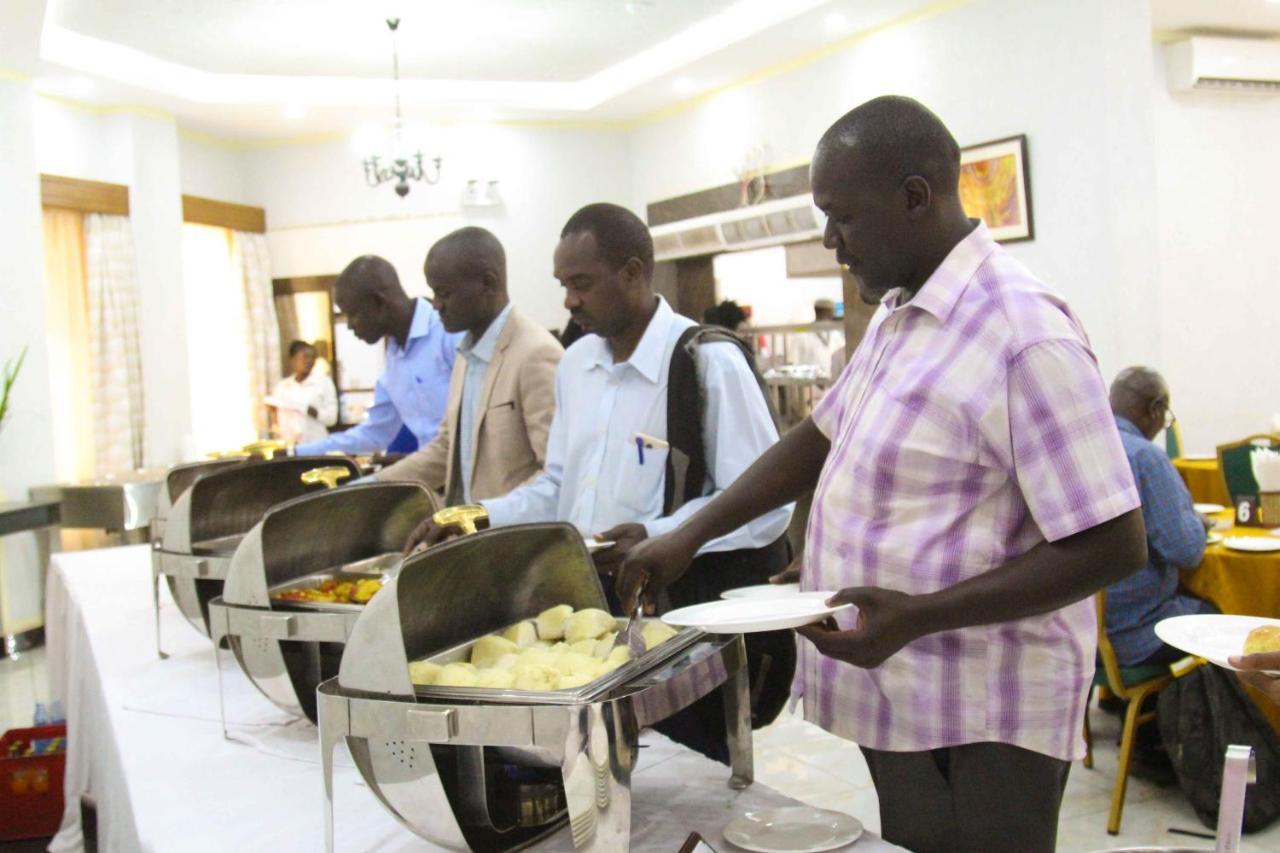 Prinias Hotel Kisumu Buitenkant foto