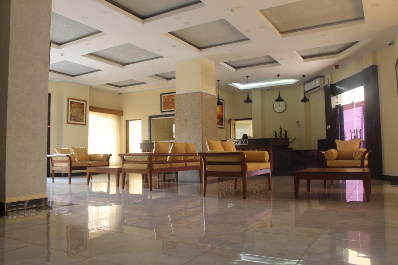 Prinias Hotel Kisumu Buitenkant foto