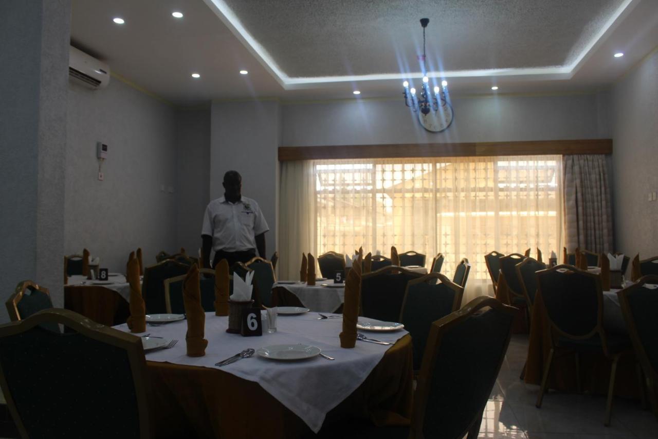 Prinias Hotel Kisumu Buitenkant foto