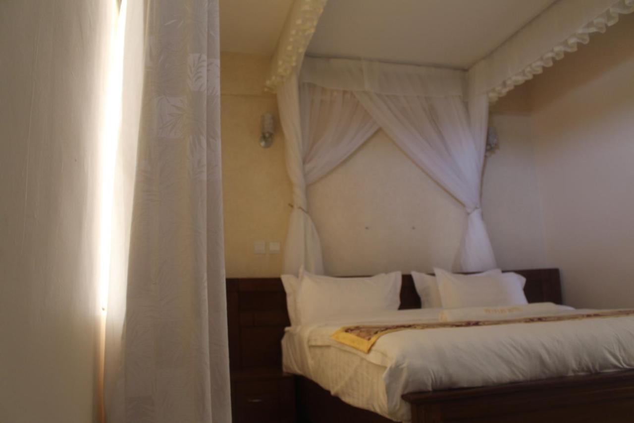 Prinias Hotel Kisumu Buitenkant foto
